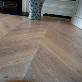 Відбілювання паркету